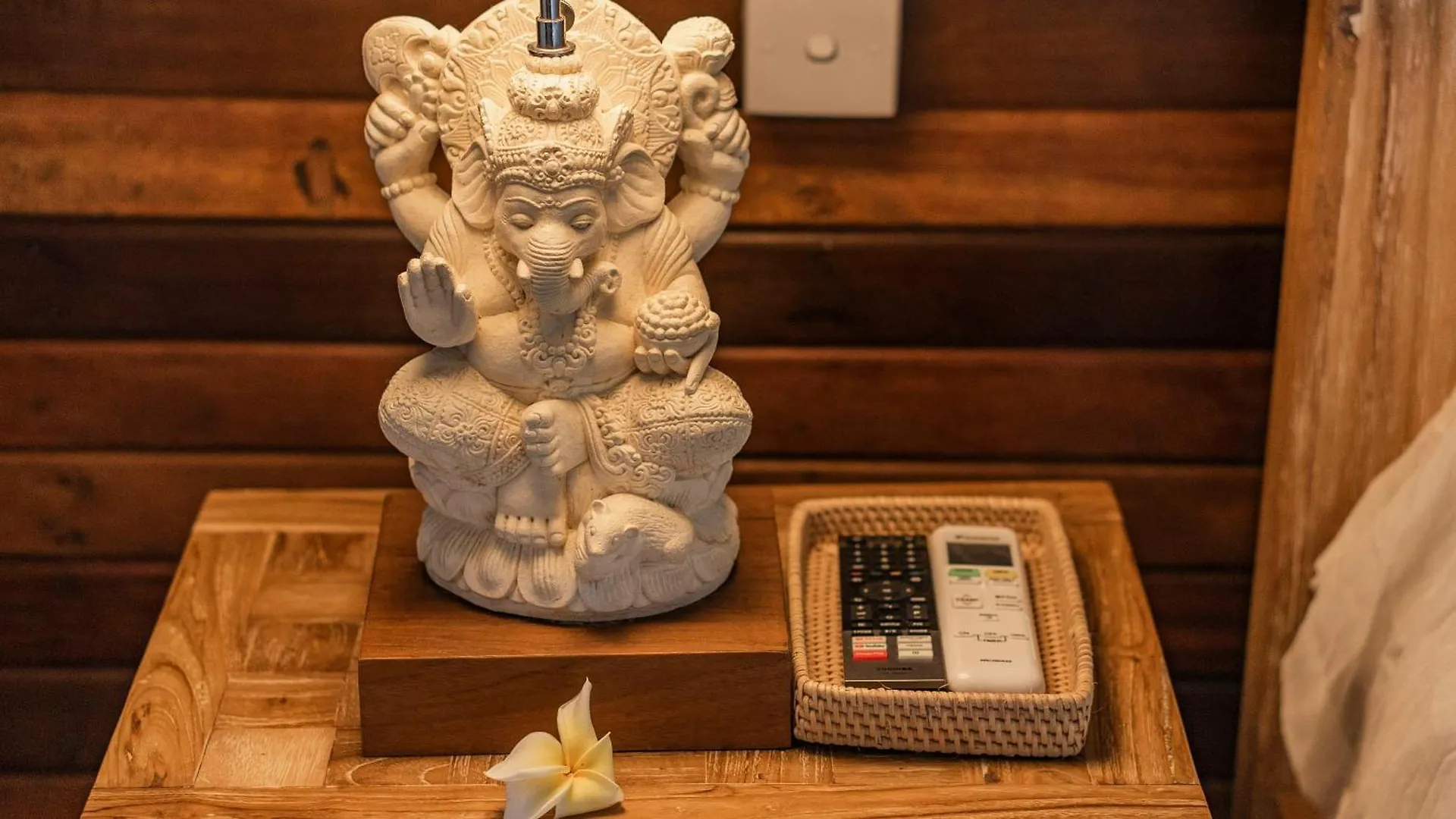 Hotel Belvilla Scenic Picturesque Near Monkey Forest Ubud