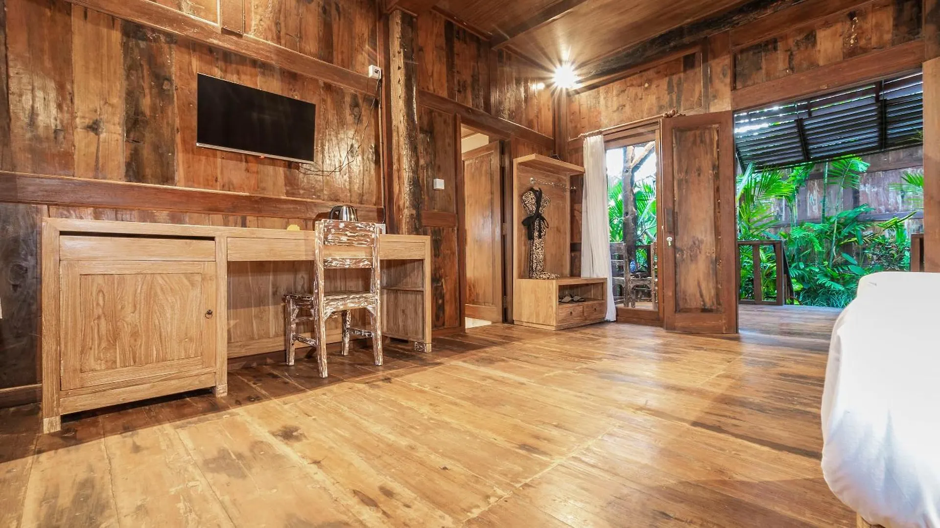 Hotel Belvilla Scenic Picturesque Near Monkey Forest Ubud